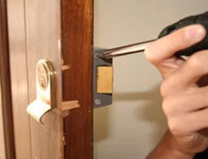 Locksmith Store North Billerica, MA 978-310-1300 - change-locks-service